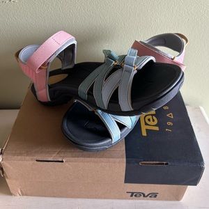 NEW Teva Women’s Tirra Sandal, Light Earth Multi (8.5)